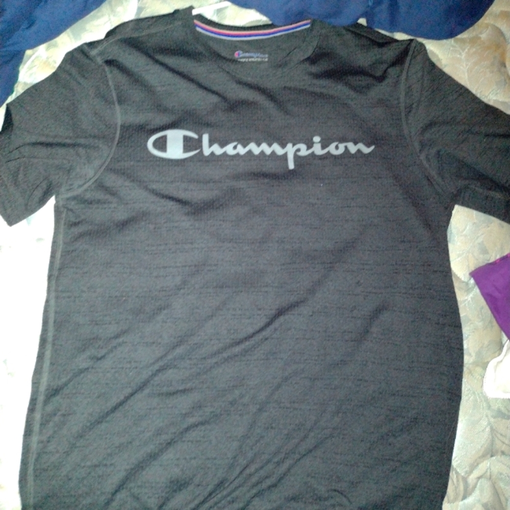 Champion t-shirt